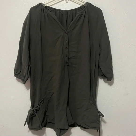 🌟🌟Elegant Olive Button-Up Romper - Picture 2 of 8